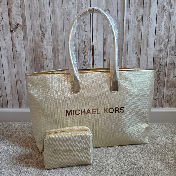 Michael Kors Tote Bag Gold with Matching Cosmetic Bag - Picture 1 of 12